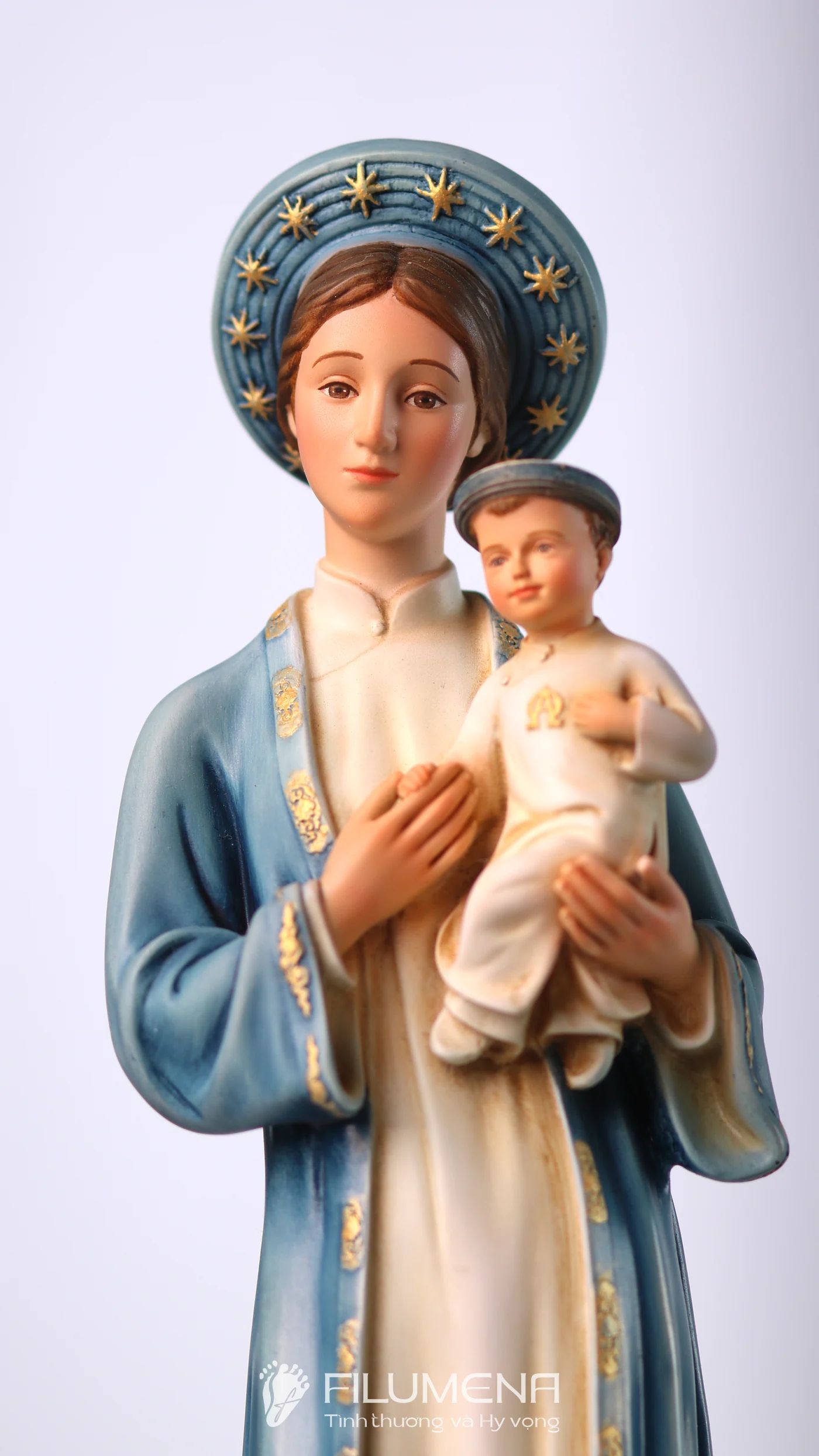 Tượng Đức Mẹ La Vang tại Úc. Tượng Công giáo Filumena là tượng của Tình thương và Hy vọng. Bản quyền các tác phẩm tượng Công giáo thuộc về Filumena Art, Cộng hòa Pháp. Filumena sáng tác và sản xuất nhiều mẫu tượng Công giáo khác như Tượng Đức Mẹ để xe ô tô, Tượng Đức Mẹ để xe hơi, Tượng Mẹ Maria, Tượng Đức Mẹ, Tượng Đức Mẹ Lộ Đức