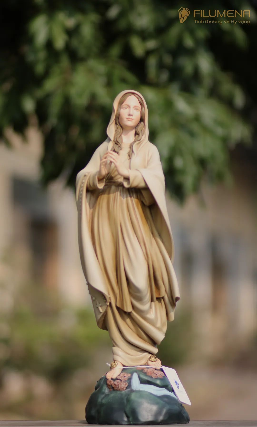Tượng Đức Mẹ Lộ Đức cao 60 cm, tác phẩm của Filumena
