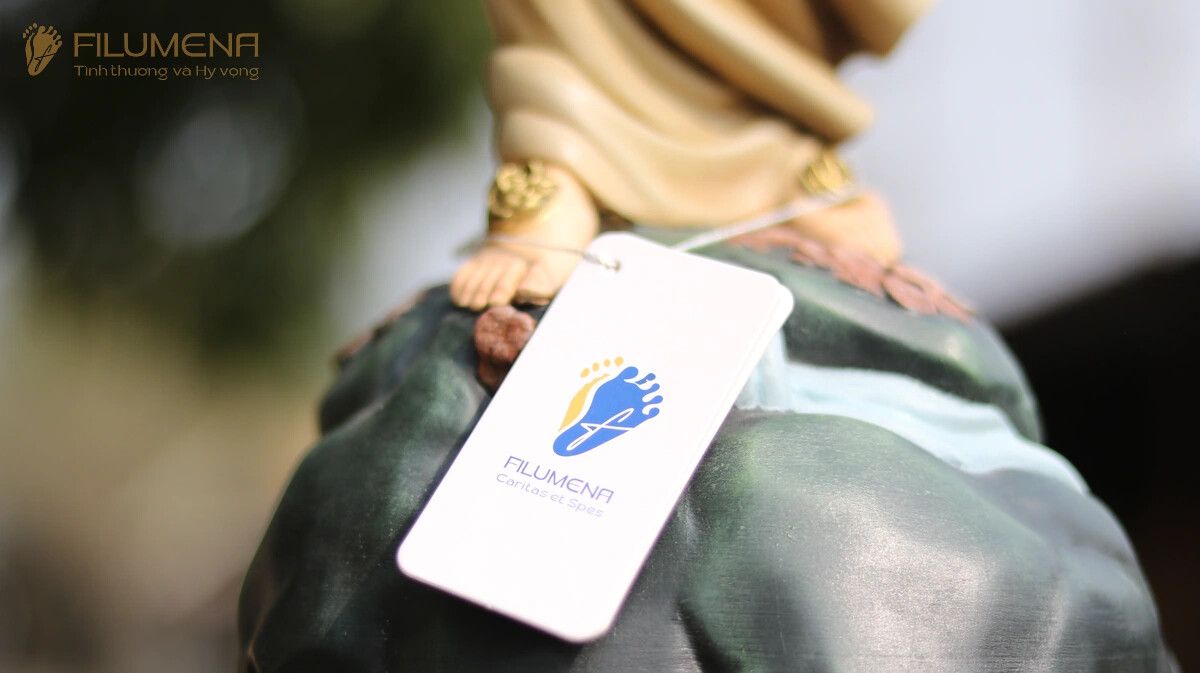 Tượng Đức Mẹ Lộ Đức tại TGP. Sài Gòn. Tượng Công giáo Filumena là tượng của Tình thương và Hy vọng. Bản quyền các tác phẩm tượng Công giáo thuộc về Filumena Art, Cộng hòa Pháp. Filumena sáng tác và sản xuất nhiều mẫu tượng Công giáo khác như Tượng công giáo đẹp, Tượng công giáo mini, Tượng chuộc tội, Tượng chịu nạn, Tượng Chúa Giê-su