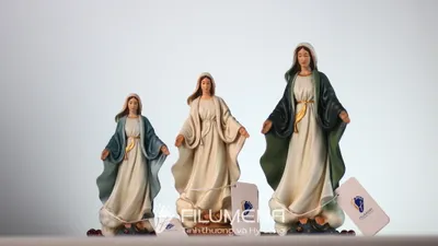 Cận cảnh chi tiết trên Tượng Đức Mẹ để xe ô tô cho người mua tại Xuân Lộc