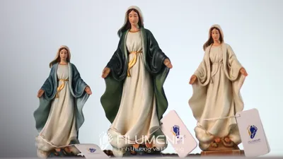 Cận cảnh chi tiết trên Tượng Đức Mẹ để xe ô tô cho người mua tại Úc