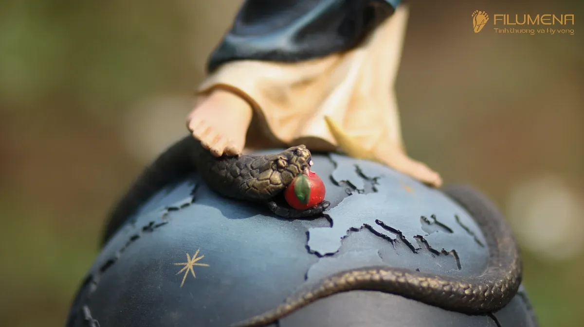 Tượng Chúa Giê-su tại Huế. Tượng Công Giáo Filumena được sáng tác bởi các nghệ sĩ Filumena. Mỗi tác phẩm đều là đóng góp của quý vị cho các việc bác ái. Tượng làm bằng chất liệu bột đá tự nhiên và resin, có đủ các kích thước từ 15, 20 cm tới 1m và lớn hơn nữa.