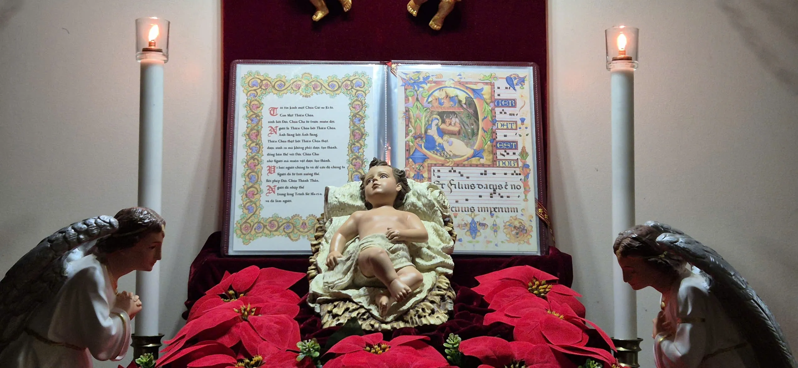 Tượng Chúa hài đồng tại Thanh Hóa. Tượng Công Giáo Filumena được sáng tác bởi các nghệ sĩ Filumena. Mỗi tác phẩm đều là đóng góp của quý vị cho các việc bác ái. Tượng làm bằng chất liệu bột đá tự nhiên và resin, có đủ các kích thước từ 15, 20 cm tới 1m và lớn hơn nữa.