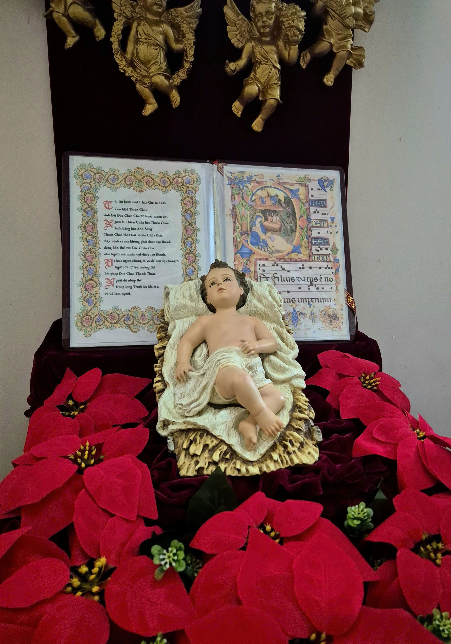 Statues des saints catholiques créées et fabriquées par Filumena Art, fabricant, fournisseur et grossiste des articles religieux au Vietnam