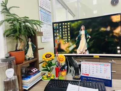 Các mẫu tượng Đức Mẹ nhỏ gọn giúp người đọc hình dung rõ hơn cách một pho tượng có thể hiện diện đẹp trong căn hộ hoặc góc cầu nguyện nhỏ