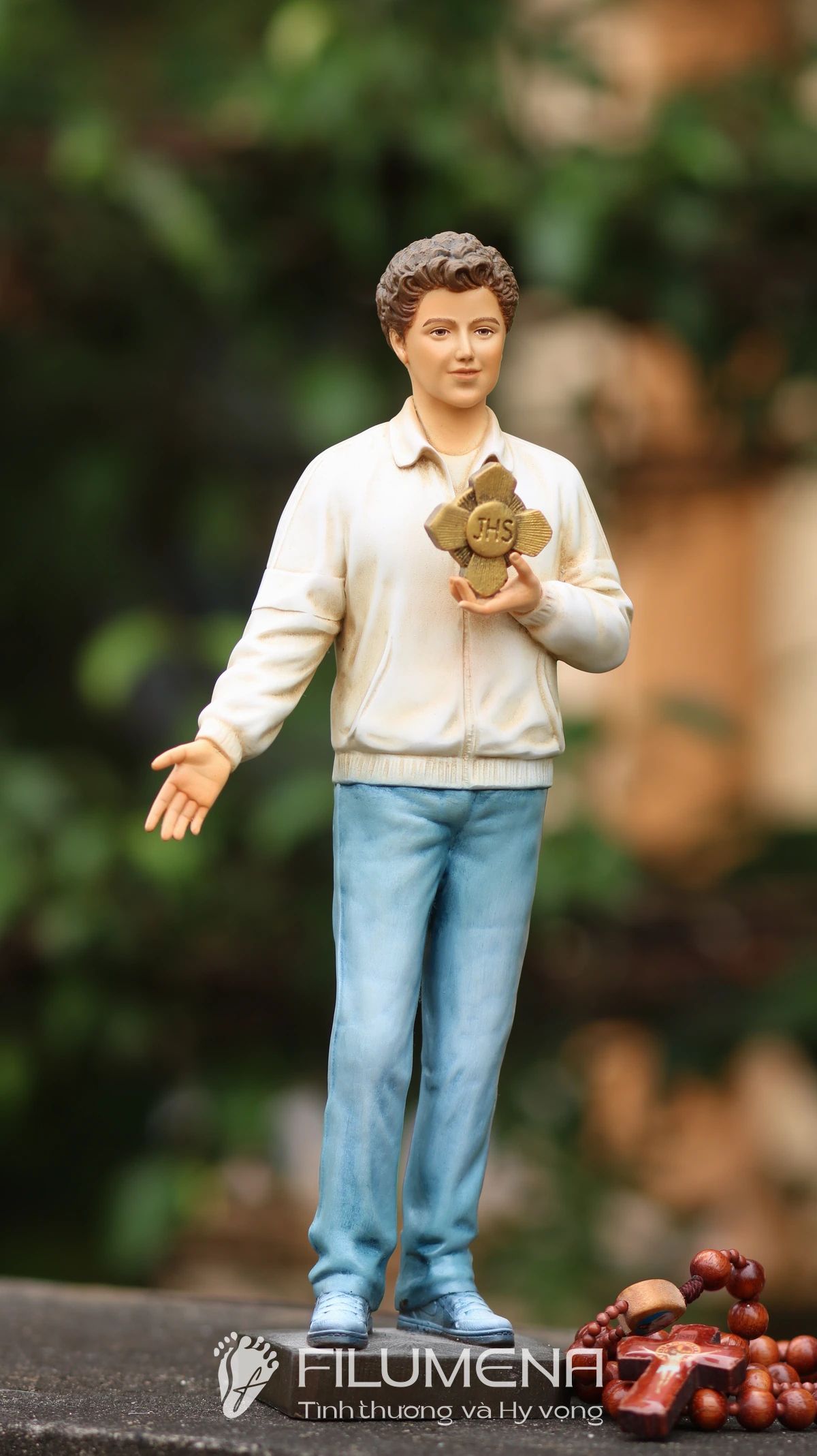 Tượng Thánh Carlo Acutis 25 cm màu sáng