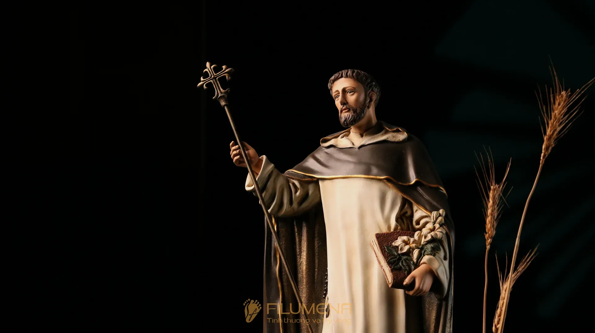 Tượng Chúa tại Buôn Mê Thuột. Tượng Công Giáo Filumena được sáng tác bởi các nghệ sĩ Filumena. Mỗi tác phẩm đều là đóng góp của quý vị cho các việc bác ái. Tượng làm bằng chất liệu bột đá tự nhiên và resin, có đủ các kích thước từ 15, 20 cm tới 1m và lớn hơn nữa.