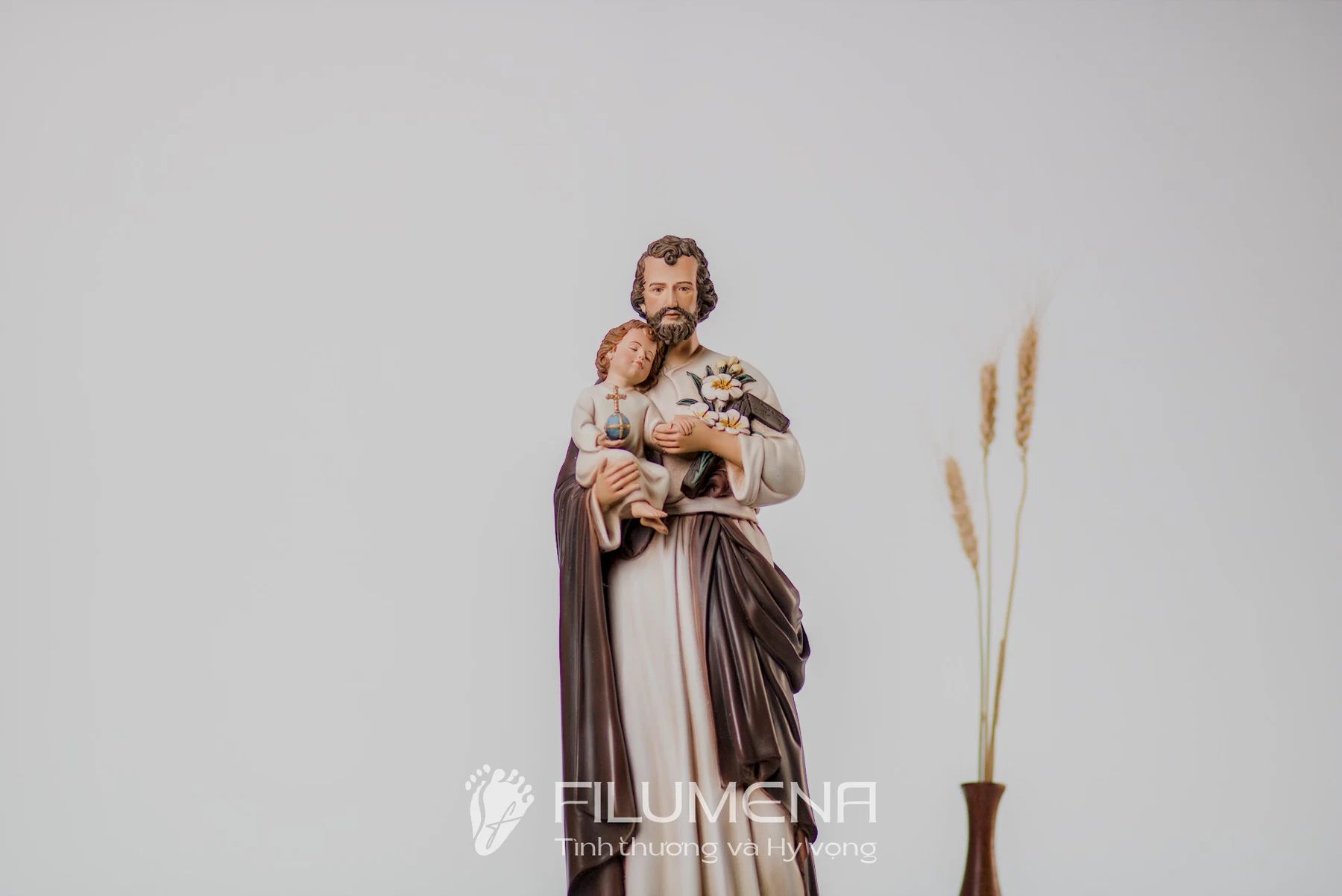 Tượng Thánh Giu-se bế Chúa 40 cm nhìn từ góc nghiêng