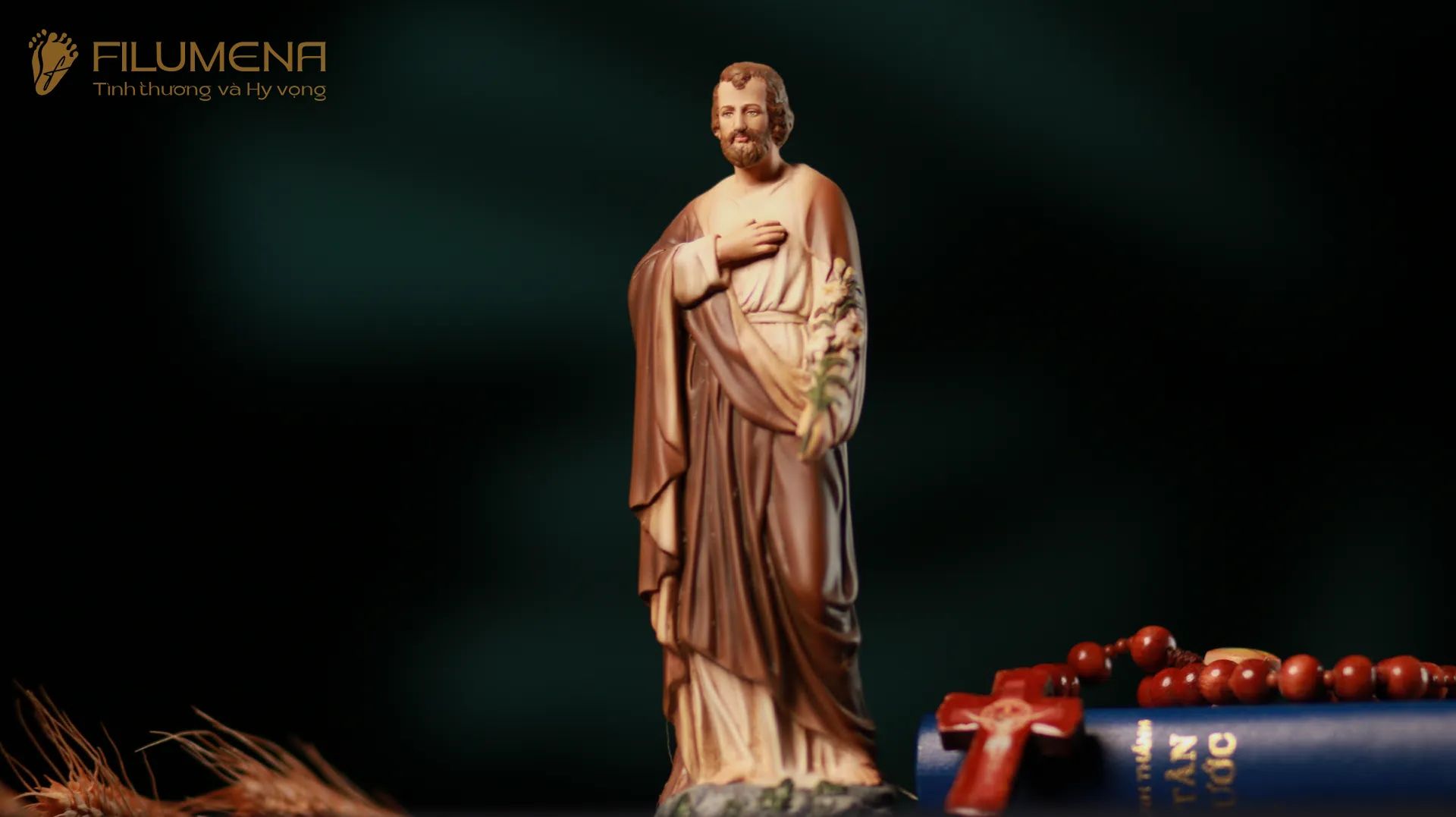 Những mẫu tượng cỡ nhỏ với thần thái hiền thường rất phù hợp cho bàn làm việc và không gian gọn