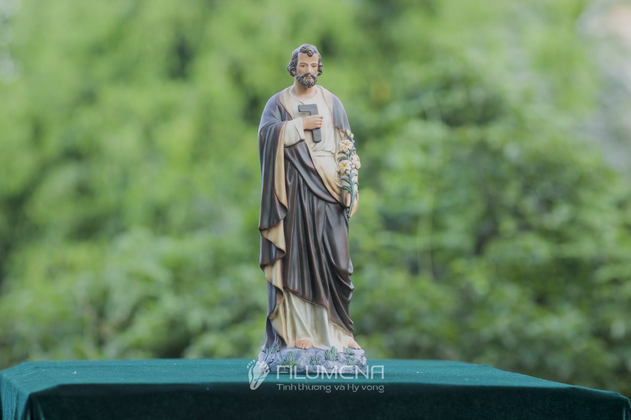 Nên chọn tượng Thánh Giuse Thợ chất liệu nào để vừa bền vừa hợp với không gian sống