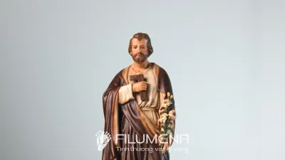 Tượng Thánh Giuse tại Nhà thờ Chính tòa Xuân Lộc Đồng Nai. Tượng Công giáo Filumena là tượng của Tình thương và Hy vọng. Bản quyền các tác phẩm tượng Công giáo thuộc về Filumena Art, Cộng hòa Pháp.