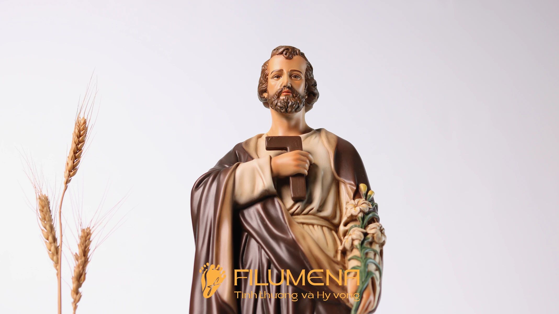 Ảnh thực tế giúp hình dung rõ hơn cảm giác tỷ lệ của tượng trong không gian gia đình