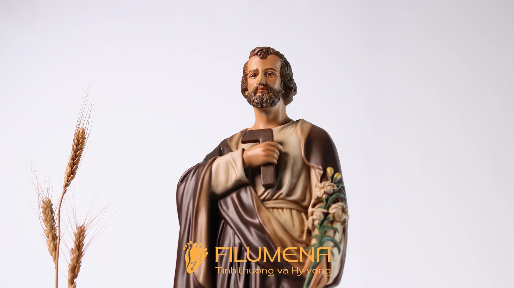 Ảnh thực tế giúp hình dung rõ hơn cảm giác tỷ lệ của tượng trong không gian gia đình