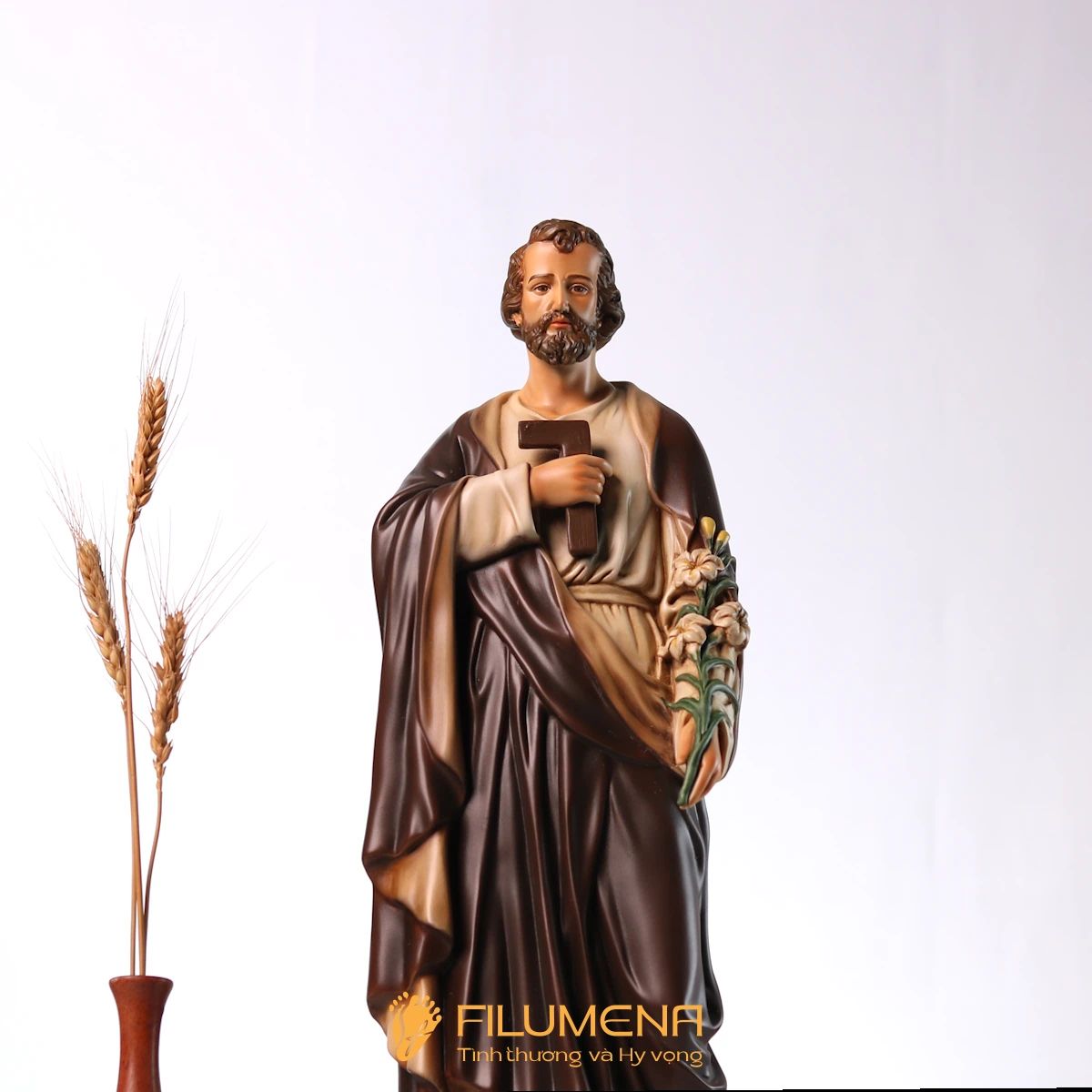 Ảnh thực tế giúp hình dung rõ hơn cảm giác tỷ lệ của tượng trong không gian gia đình