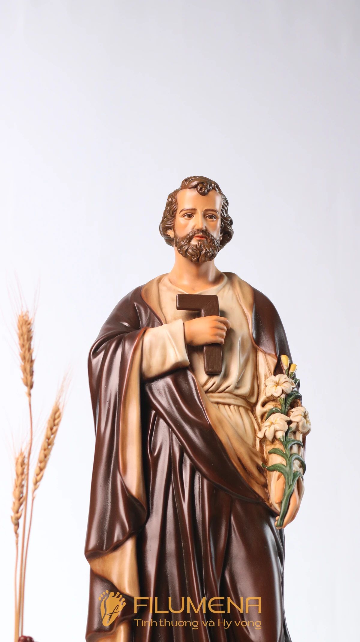 Thần thái vững và hiền của tượng Thánh Giuse Thợ thường rất gần với người lao động và gia đình sống bằng công việc hằng ngày