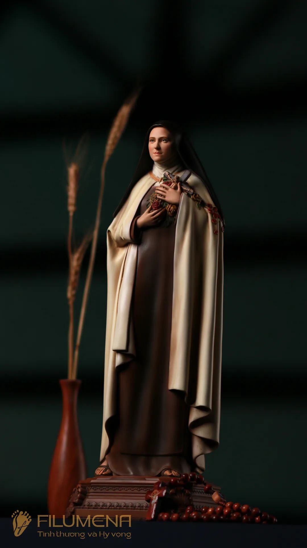 Tượng Thánh Tê-rê-sa Hài Đồng Giê-su, tác phẩm của Filumena