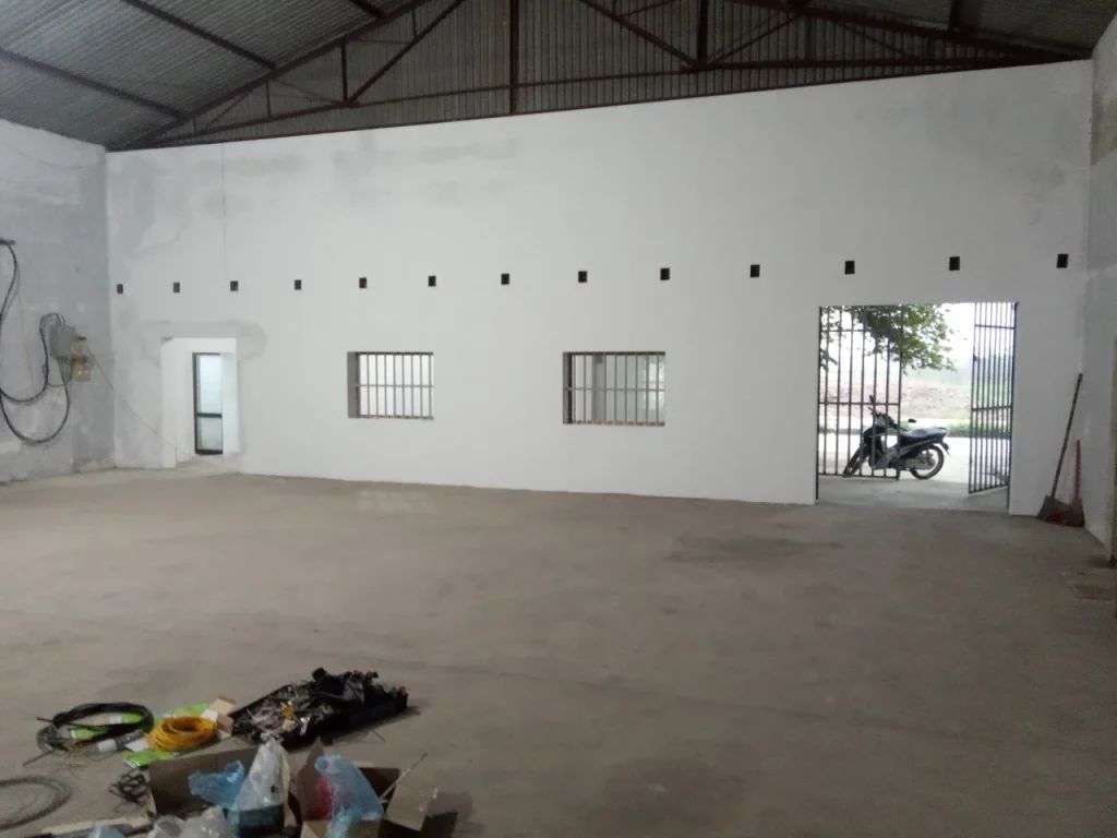 Không gian xưởng sản xuất tượng Công giáo Filumena tại Việt Nam