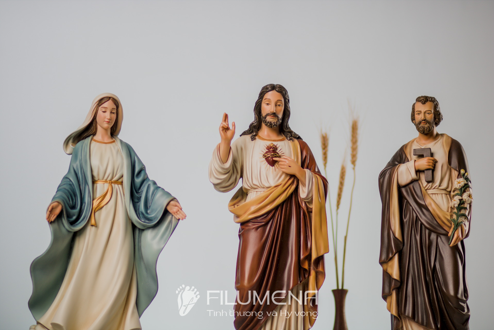 Các mẫu bàn thờ Công giáo đẹp nhất của Filumena