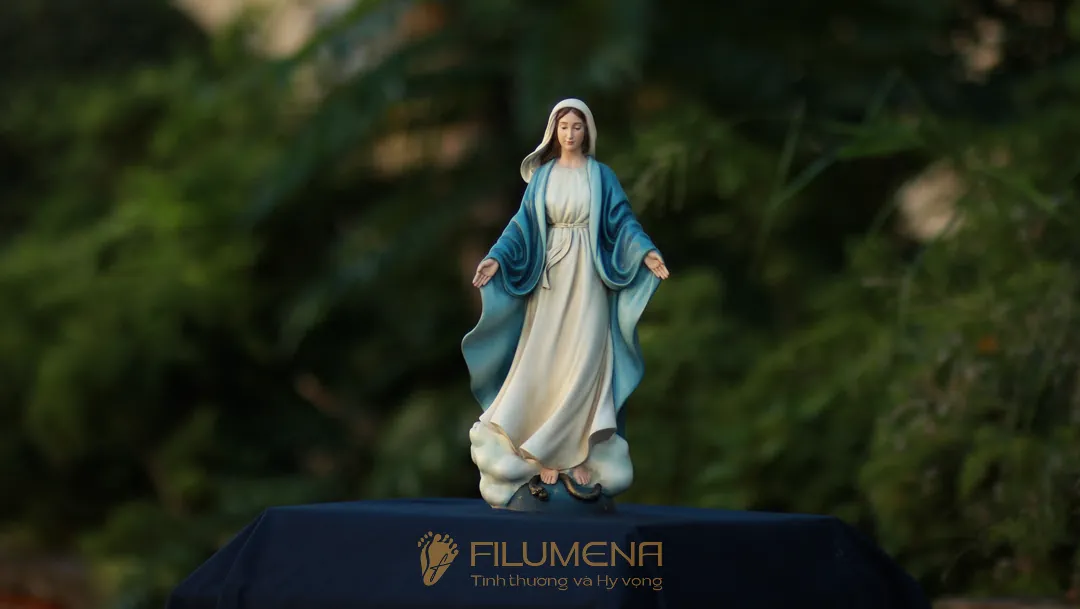 Các mẫu tượng Đức Mẹ do Filumena sáng tác
