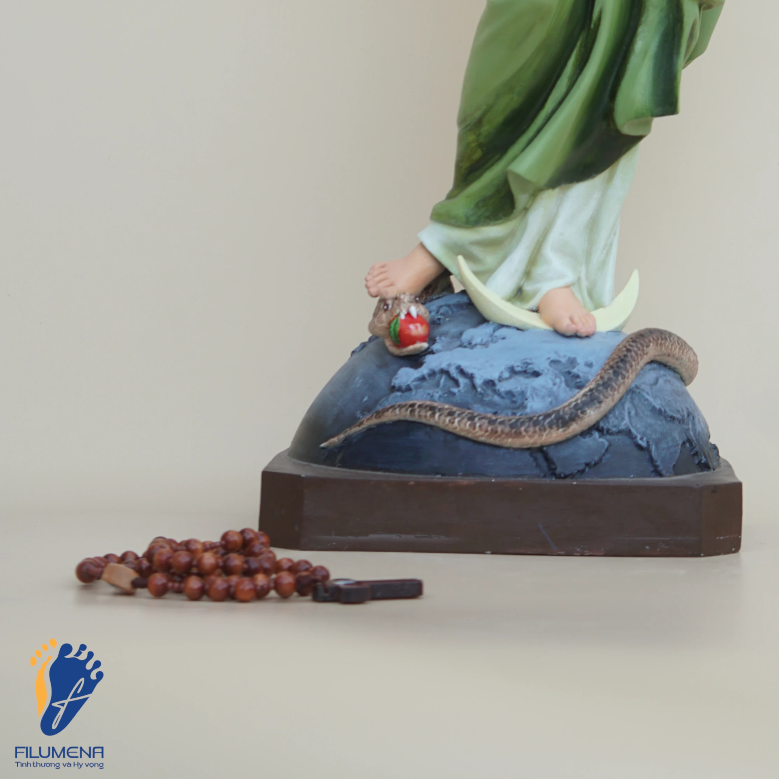 Tượng Đức Mẹ Vô Nhiễm Nguyên Tội áo xanh lá mạ và bệ tượng